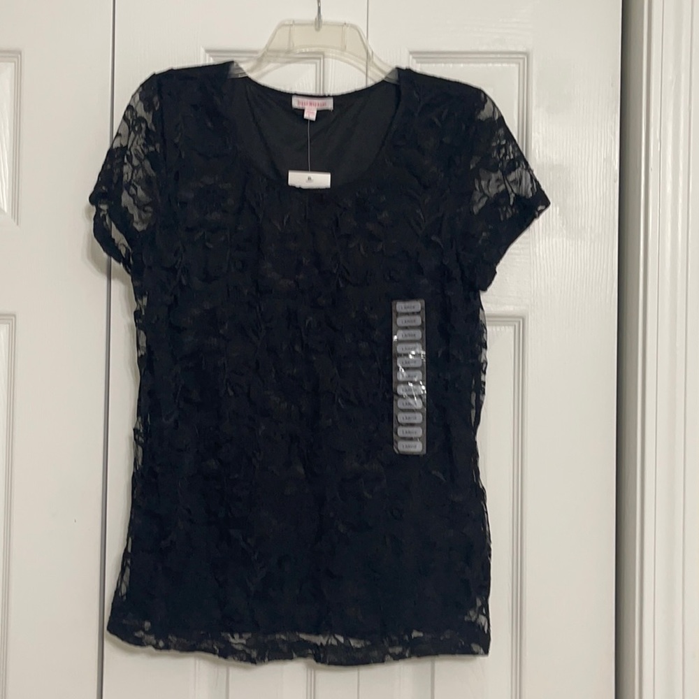 Isaac Mizrahi NWT lace top